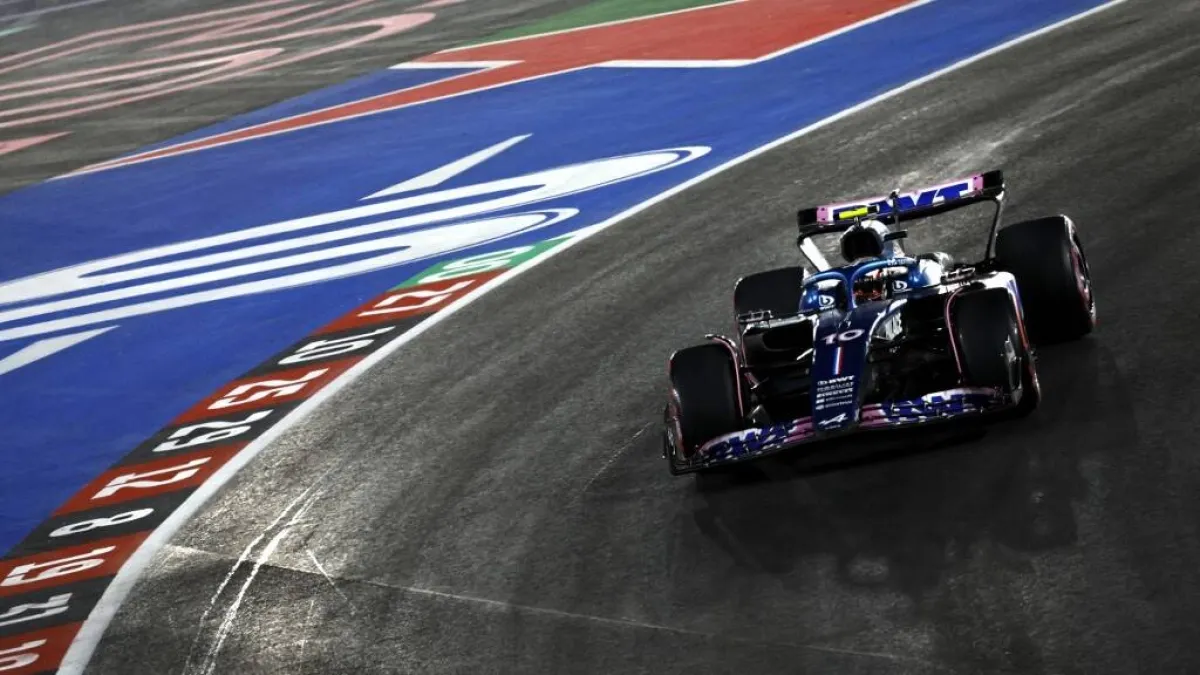 Fast Lane to the Sidewalk: How Motorsport Aesthetics and Low-Profile Sneakers Conquered Global Fashion