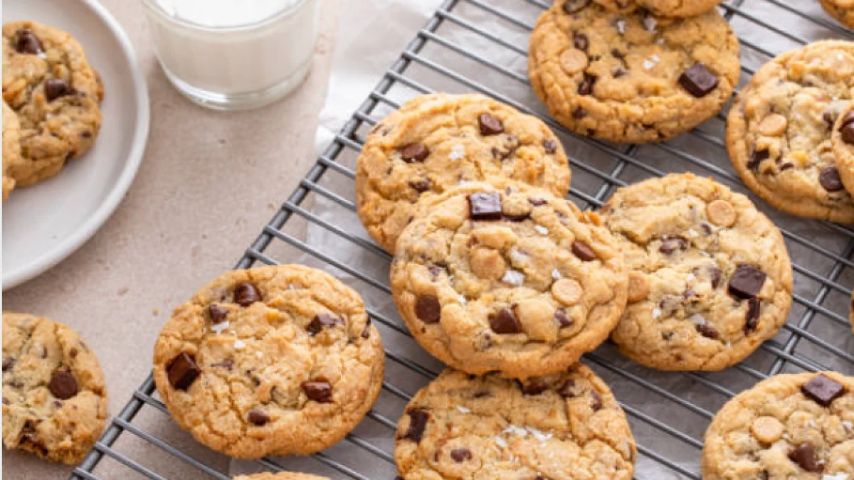 Sweet Traditions, Healthier Holidays: How to Enjoy Festive Baking Without Compromising Wellness